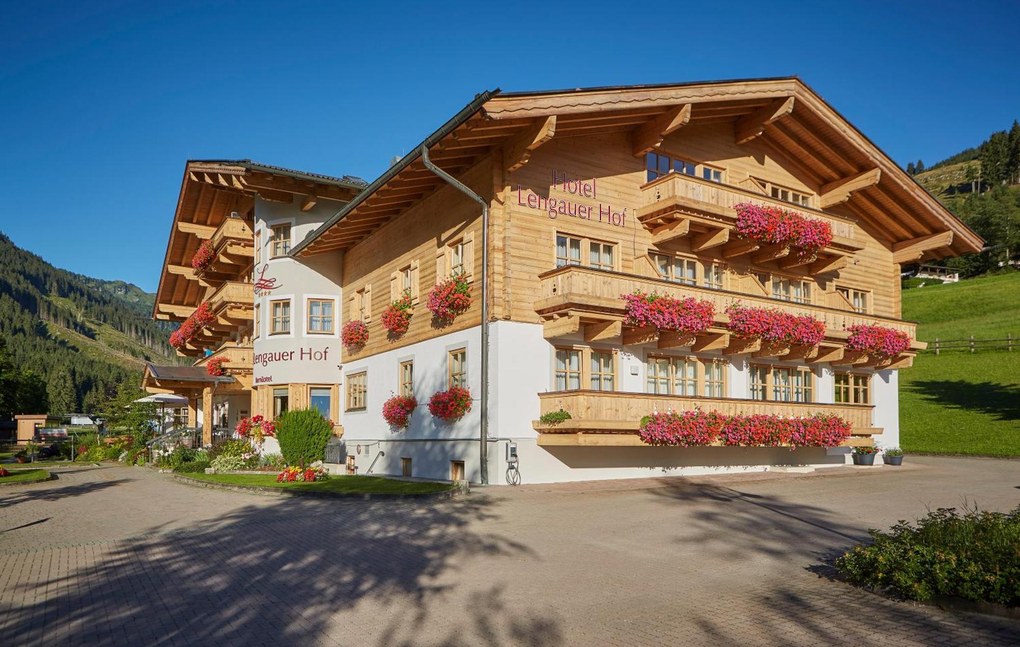 Familienhotel Lengauer Hof Зальбах-Гінтерглемм Екстер'єр фото