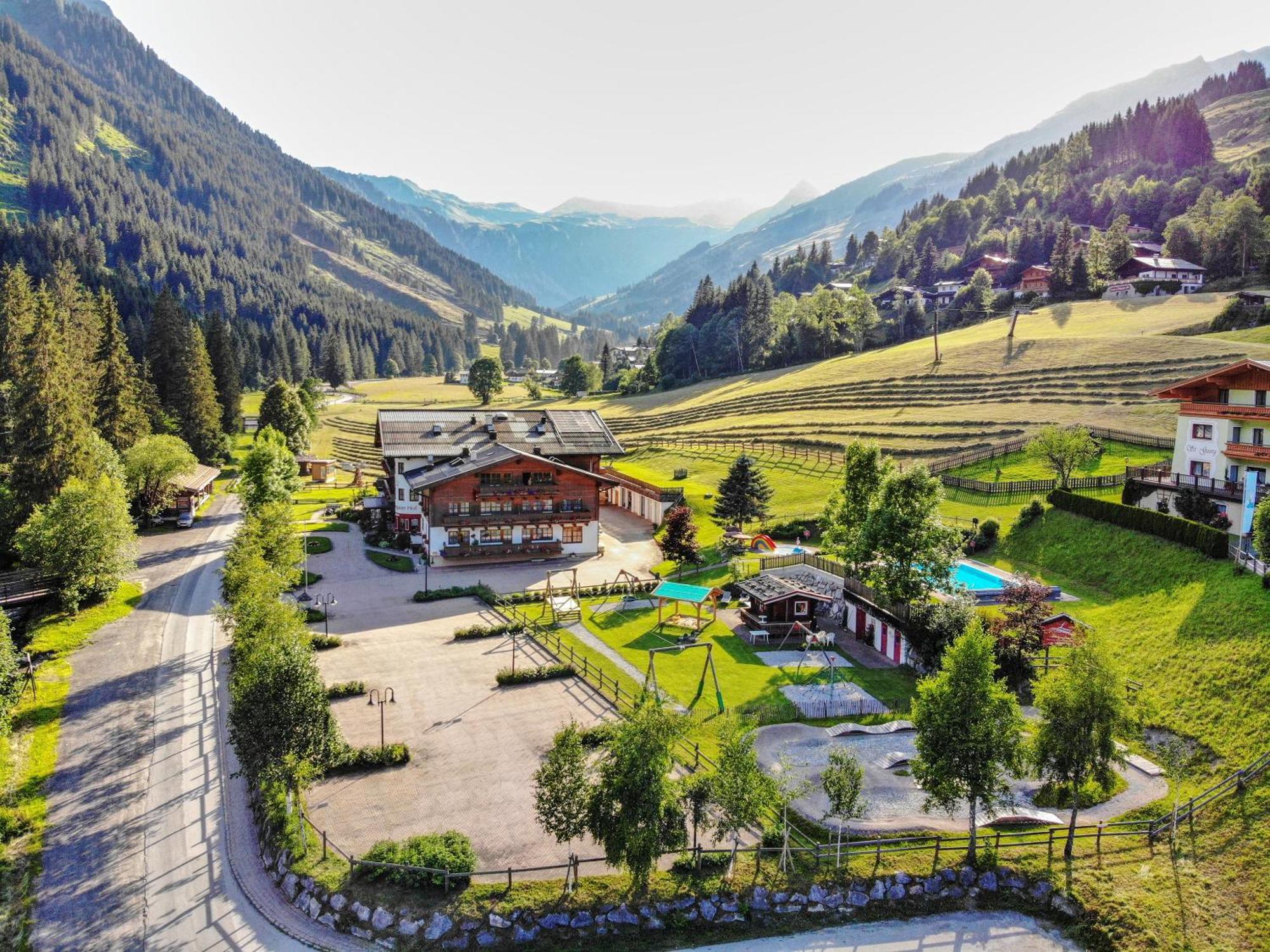 Familienhotel Lengauer Hof Зальбах-Гінтерглемм Екстер'єр фото